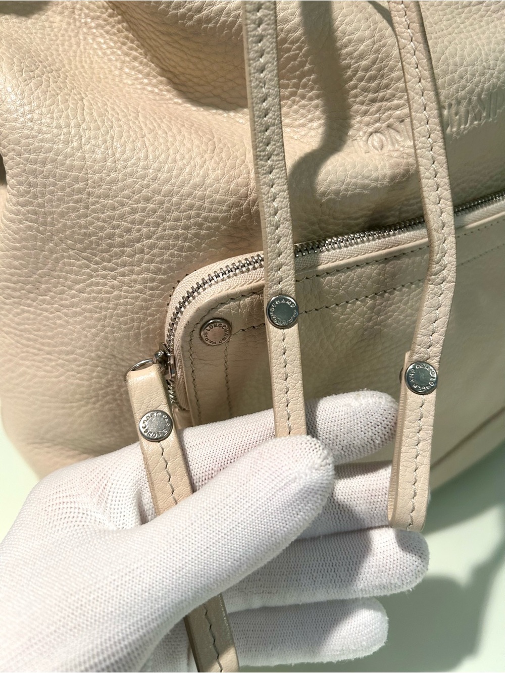 Longchamp Le Foulonne Pebbled Leather Drawstring Bucket Bag-Cream  1738-789-037 - Picture 7 of 17